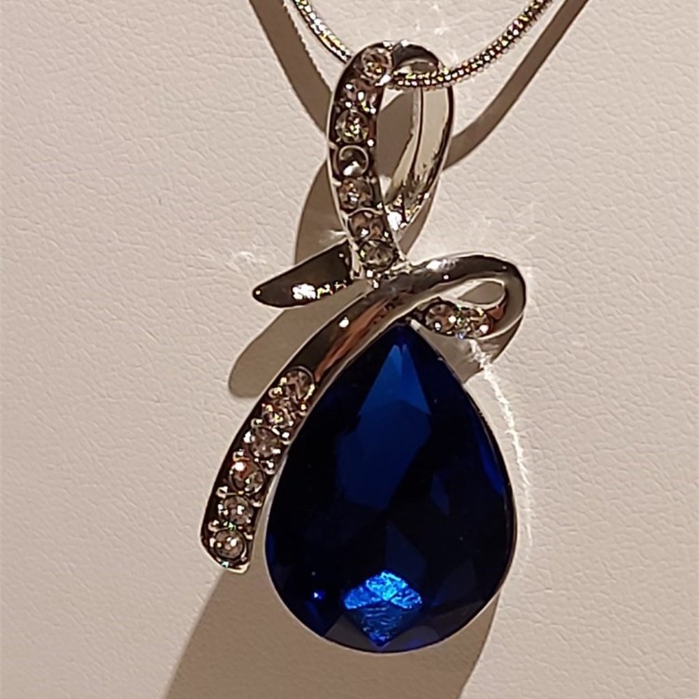 Alia fashion necklace, 18β +2β